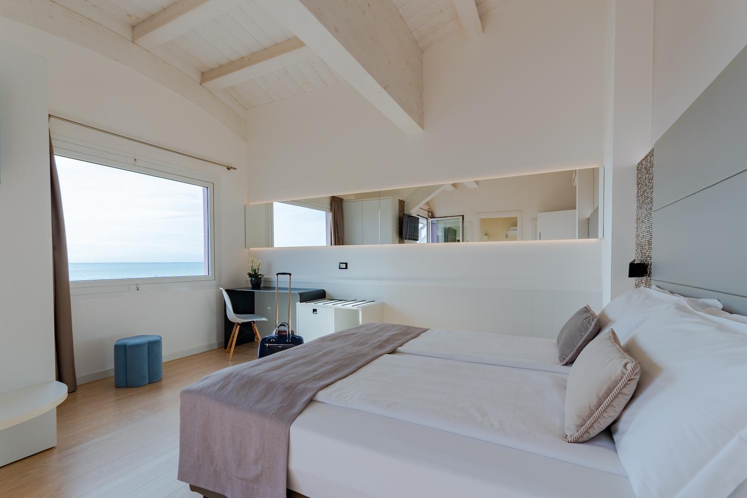 Lux Hotel