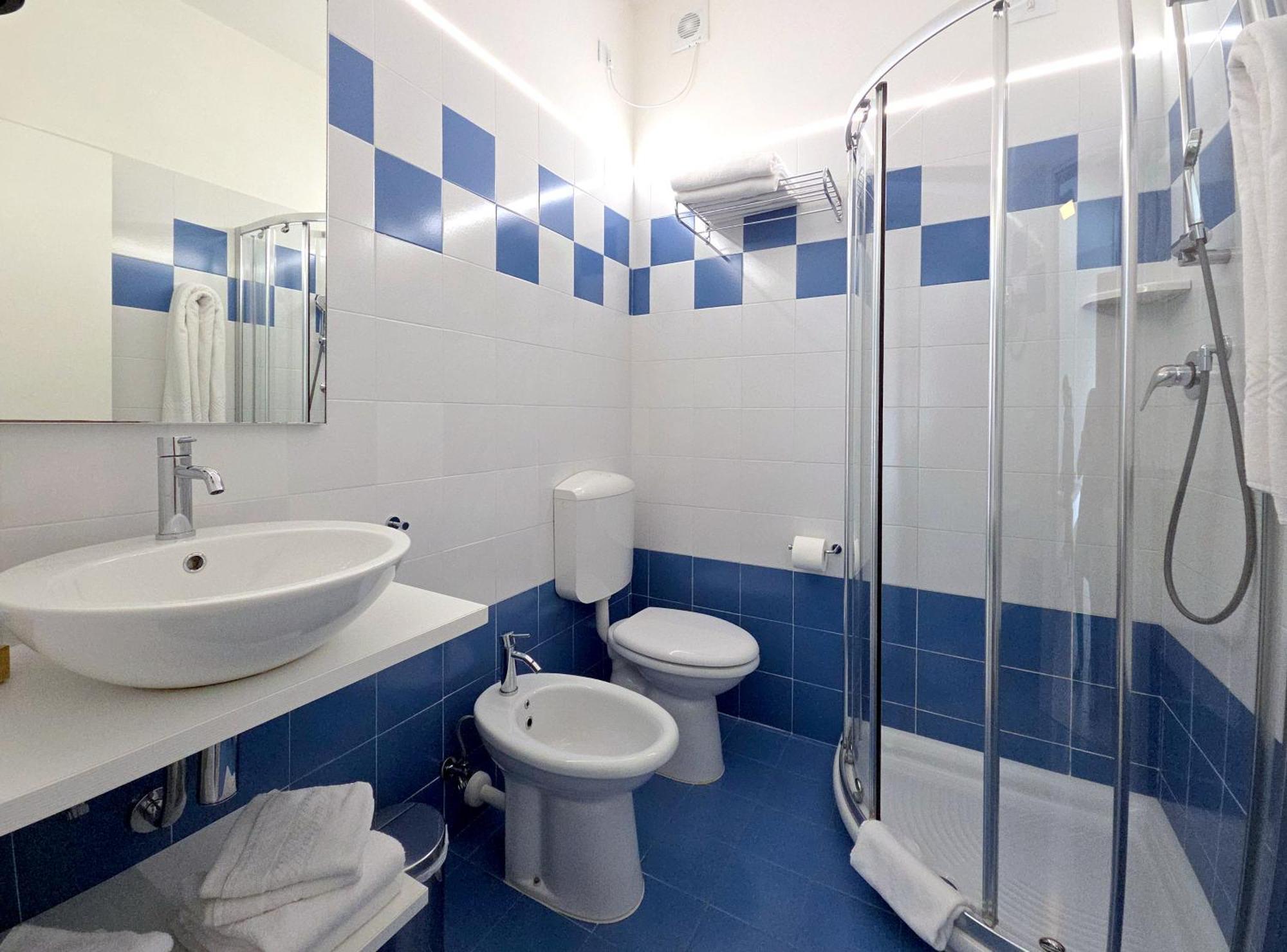 Hotel Lux 3*