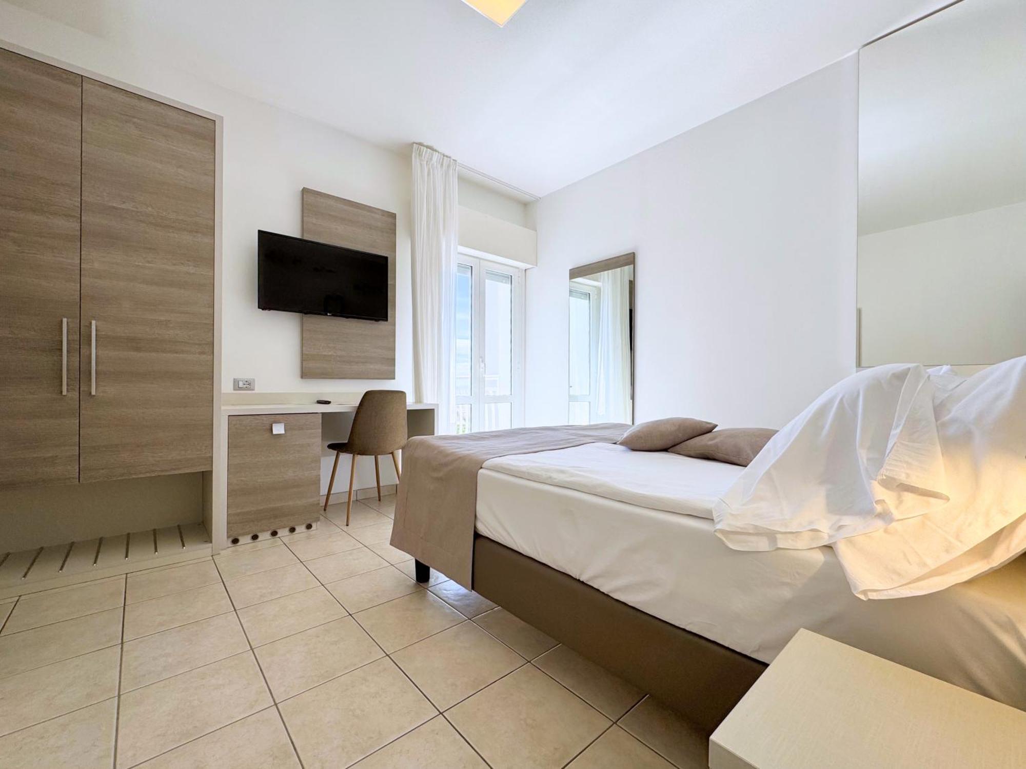 Lux Hotel