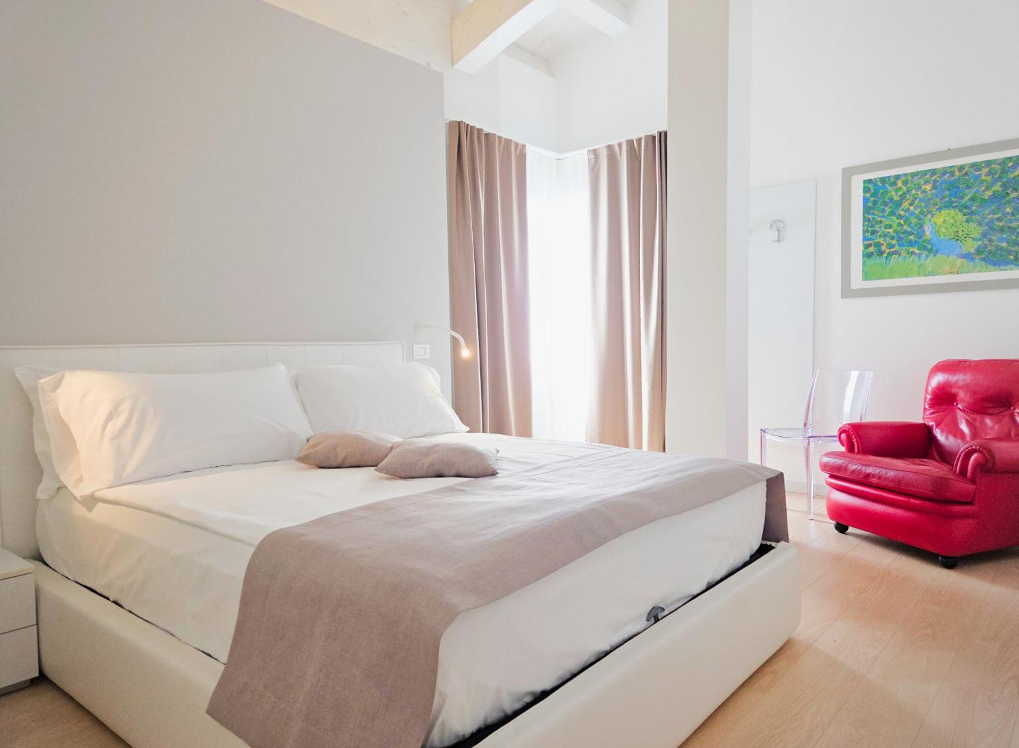 Lux Hotel 3*